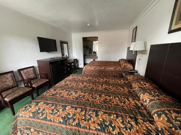 Chino Motel image 12