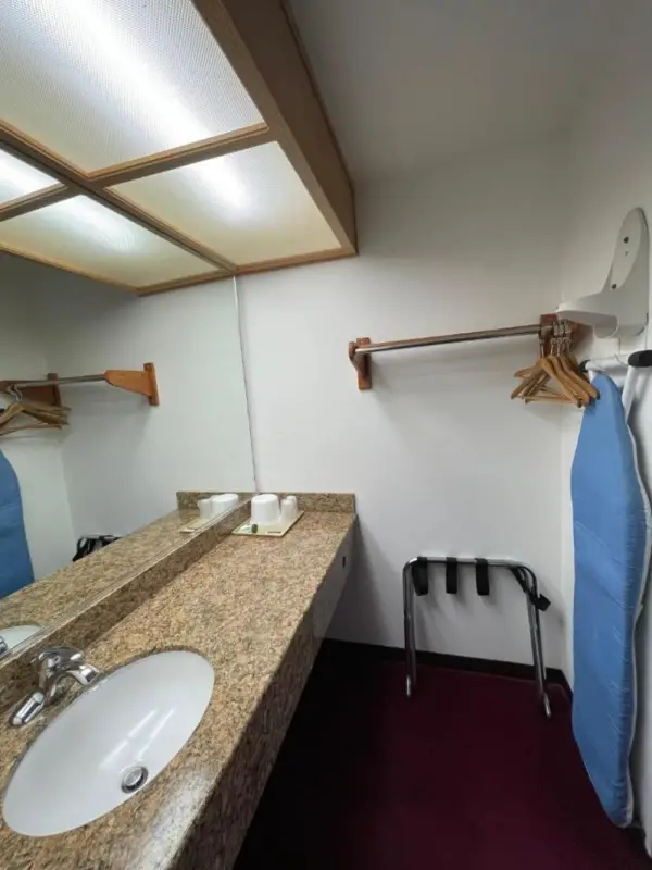 Chino Motel 5
